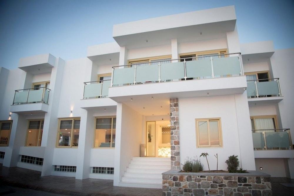 Zephyros Hotel Myrties Exterior photo